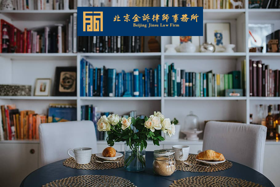 flowers-table-coffee-golden.png